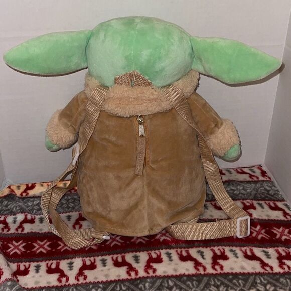 Disney + Mandalorin “The Child” Baby Yoda Grogu plush 13” plush backpack - Picture 5 of 5